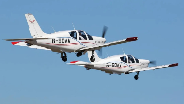 喜讯湖南大武通航两架小鹰500飞机首航成功