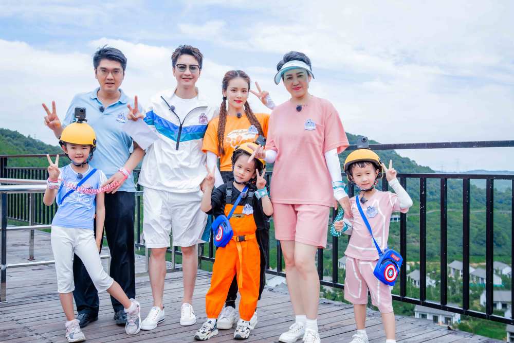 不要小看我亲子日看家庭互动模式双向流动的爱温暖荧屏