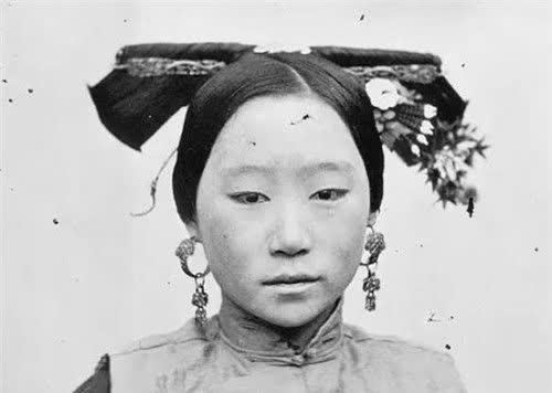清朝贵族女子发式是怎样的别被电视剧骗了原来真相是这样的