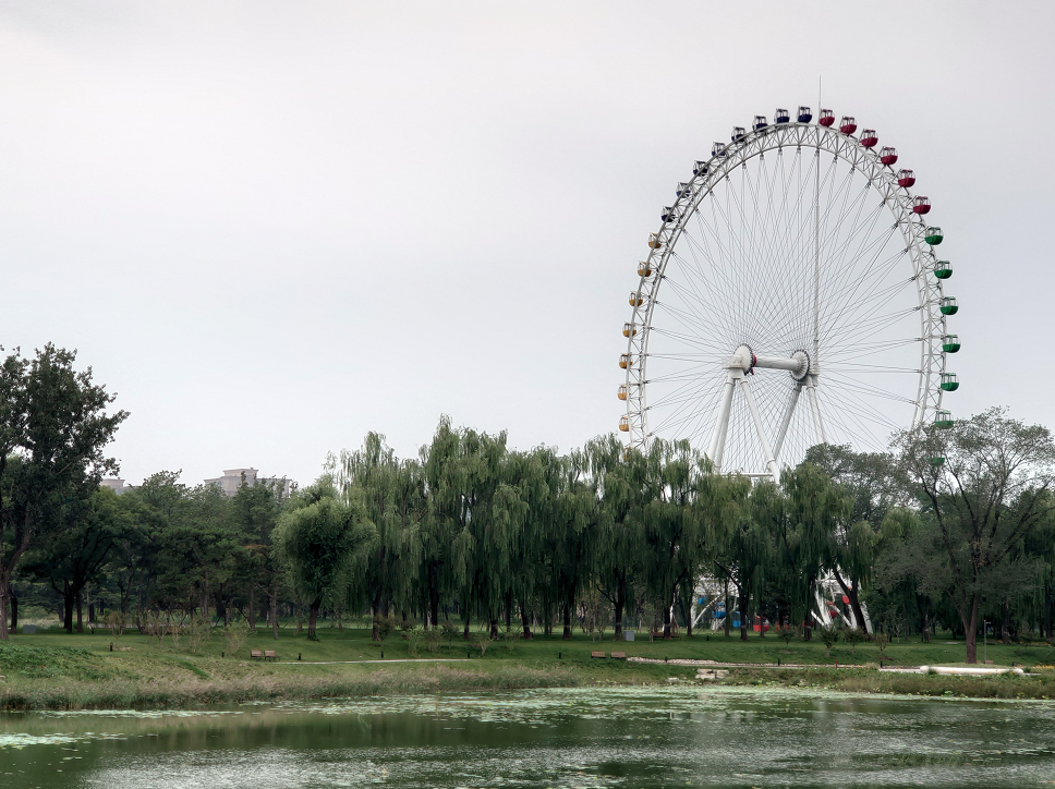 龙潭中湖公园本月免费开放，摩天轮进行了修缮维护600724宁波富达