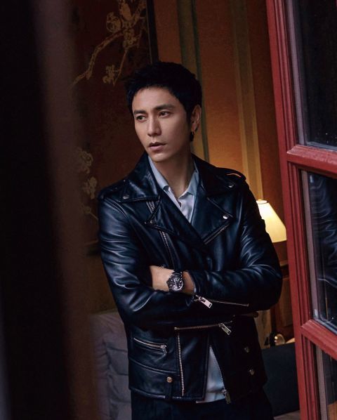 陈坤酷黑皮衣写真曝光寸头造型展现成熟男性魅力