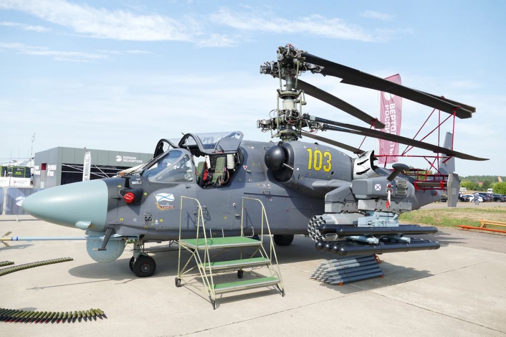 央视记者探访卡52直升机生产线中国将引进合适但没必要