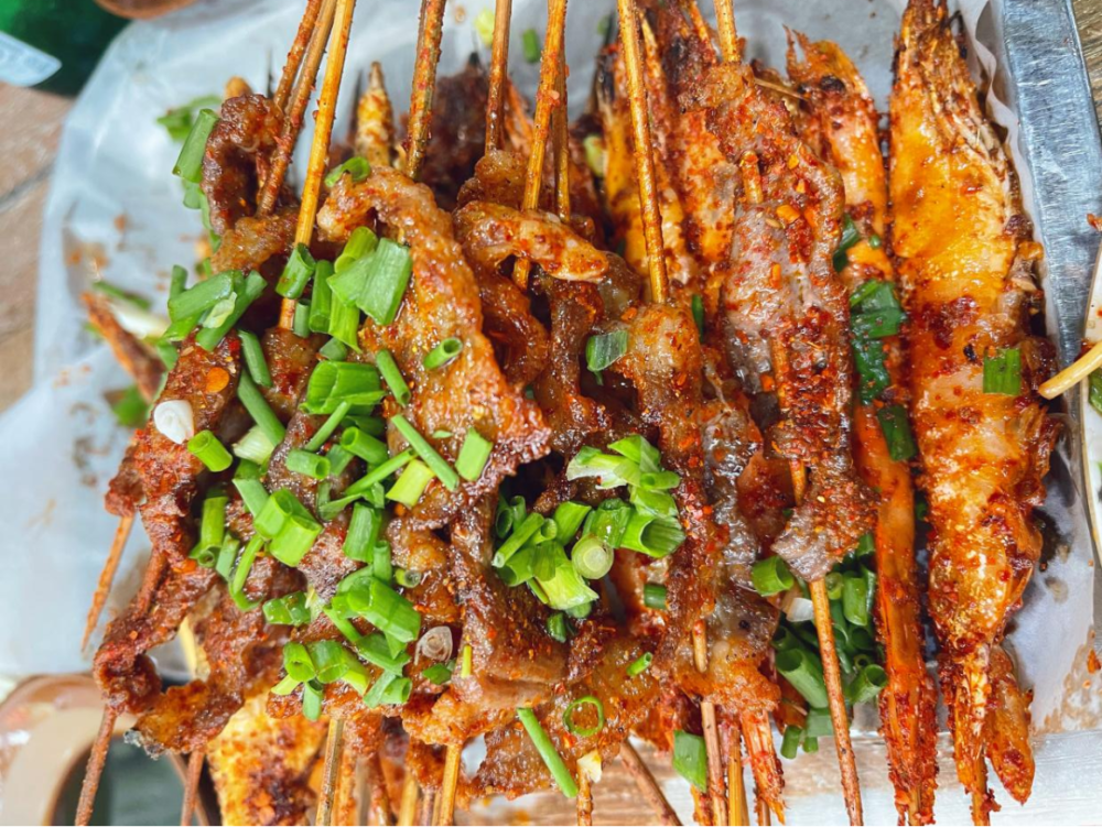 特色美食这些反复撸过的烧烤才是最地道的西昌味