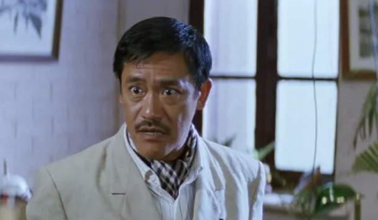 45岁吴嘉龙老态明显头发花白显憔悴被指责是扶不起的阿斗