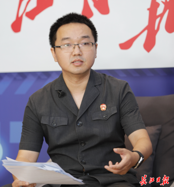 江汉区法院金融审判庭副庭长鲁林答疑_腾讯新闻