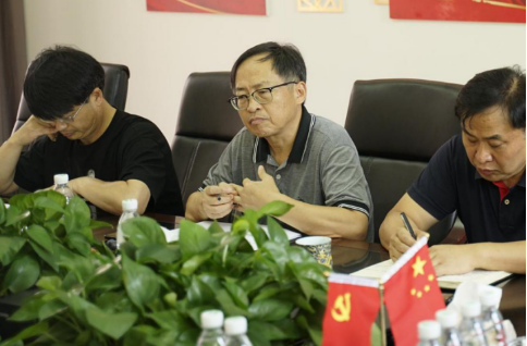 姚光贵副局长在座谈会上讲话鄢光忠副区长则表示,中农润泽近期的环保