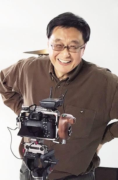 16年前,王文澜狠心抛弃倪萍和患白内障的儿子,他现在过得怎样?