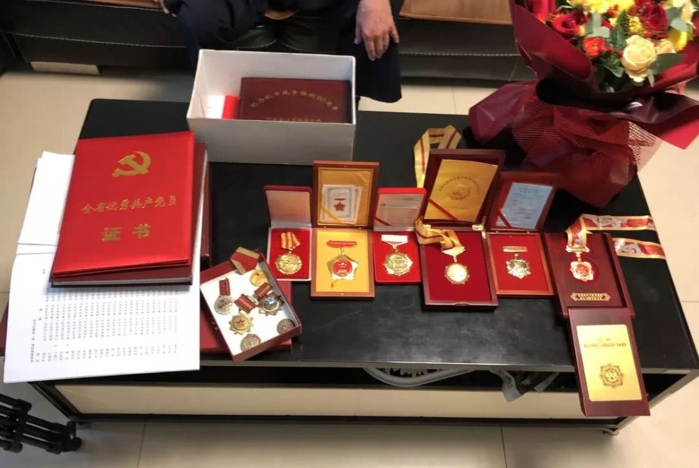 若不是2019年7月份,县里政府单位进行退伍军人信息才采集与核对,胡玲