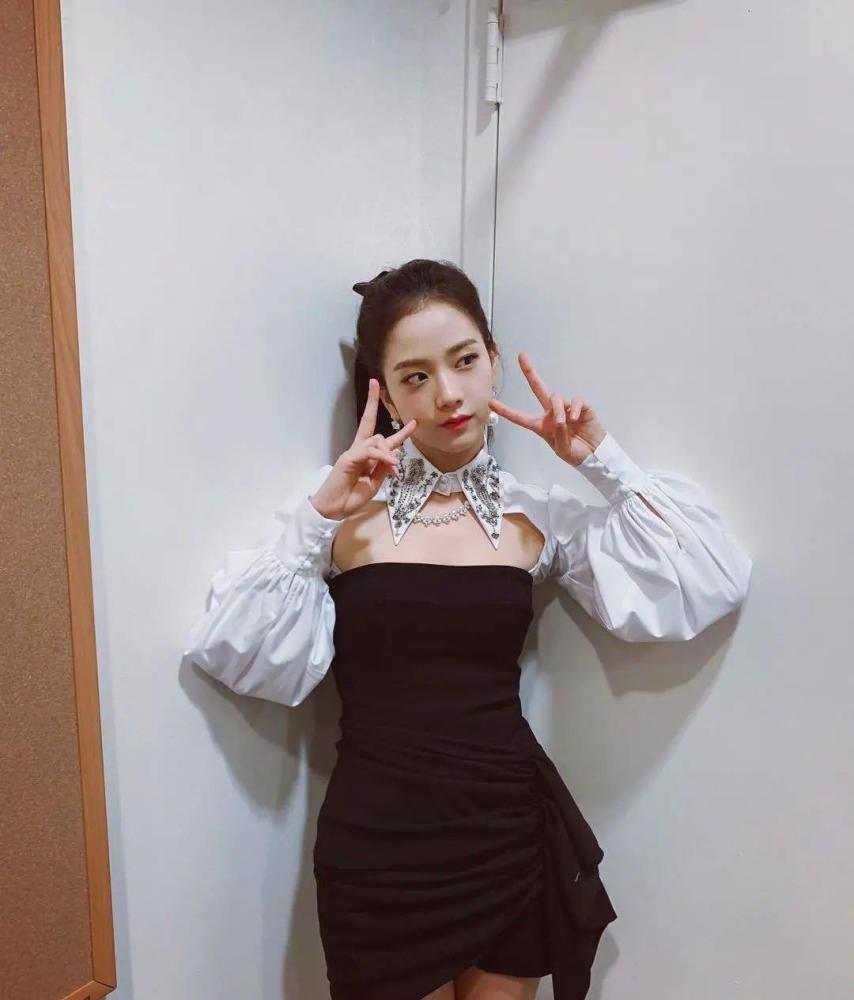 金智秀那些名场面舞台造型合集