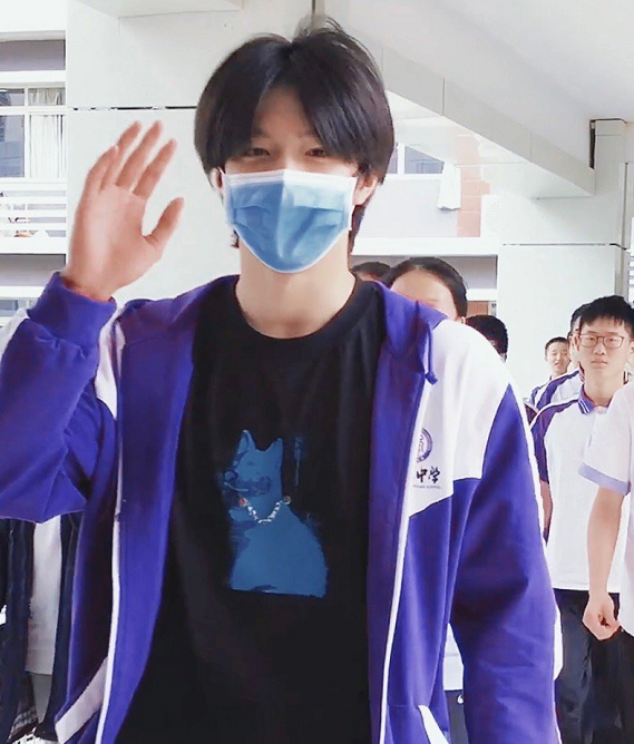 tnt刘耀文被曝"保送进巴蜀",官方发文否认:没有免试一说【图文】巴蜀