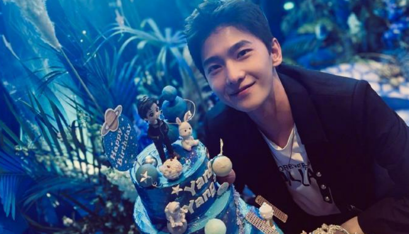 杨洋30岁庆生 赵露思晒蛋糕图被猜恋情 网友 茶艺小能手又上线 全网搜