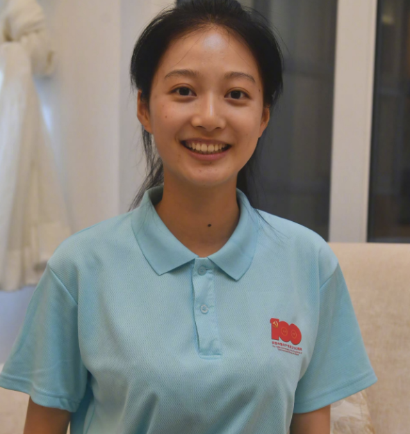 像冯琳这样优秀的学生,是我们每个大学生应该学习的榜样,对于大学生来