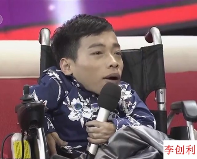 "轮椅总裁"李创利:身高不到1米,赚3亿后娶1米7的女秘书为妻