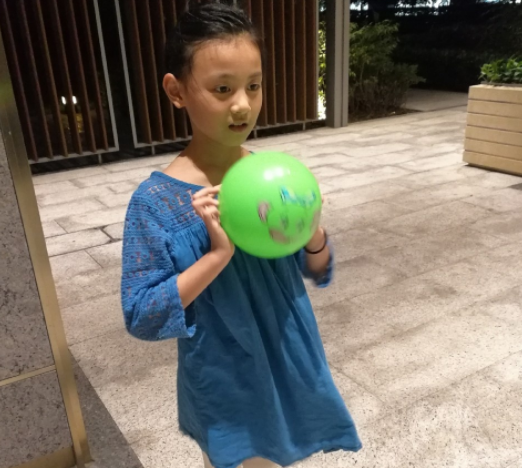 林生斌大女儿酷似童星?