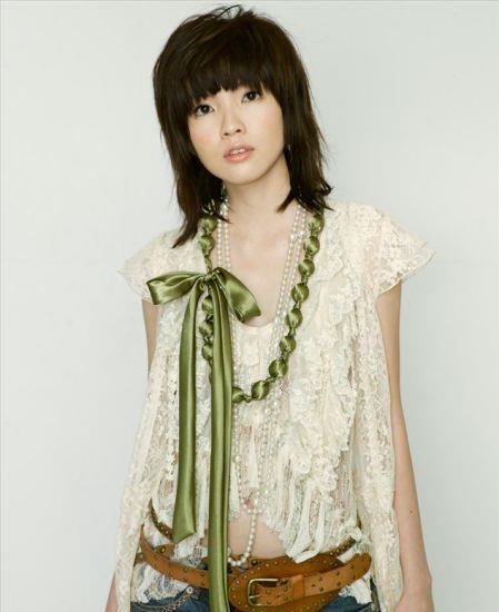 歌手郭美美:我被网红郭美美"偷走"的十年时光_腾讯新闻