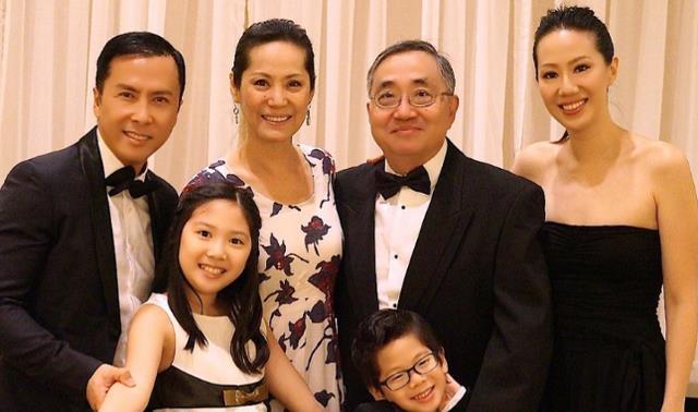 史上最强岳母只比女婿大6岁两女儿一个嫁豪门一个嫁巨星