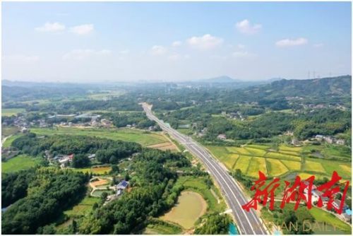 杨桥(望汨界)━━桥驿公路正式通车