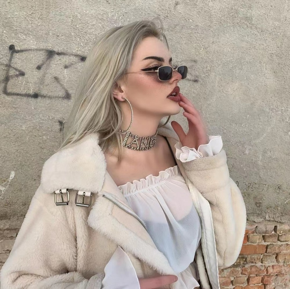 欧美风女生头像前人栽树后人乘凉