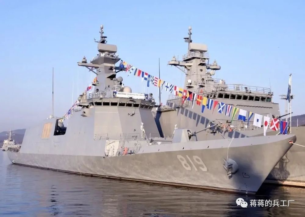 韩式大长脸一买买8条韩国海军第六艘大邱级护卫舰浦项舰下水