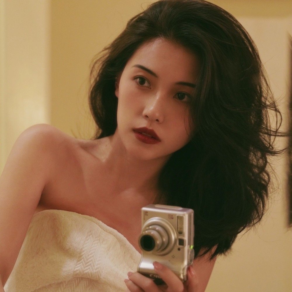 还是会笑女生头像