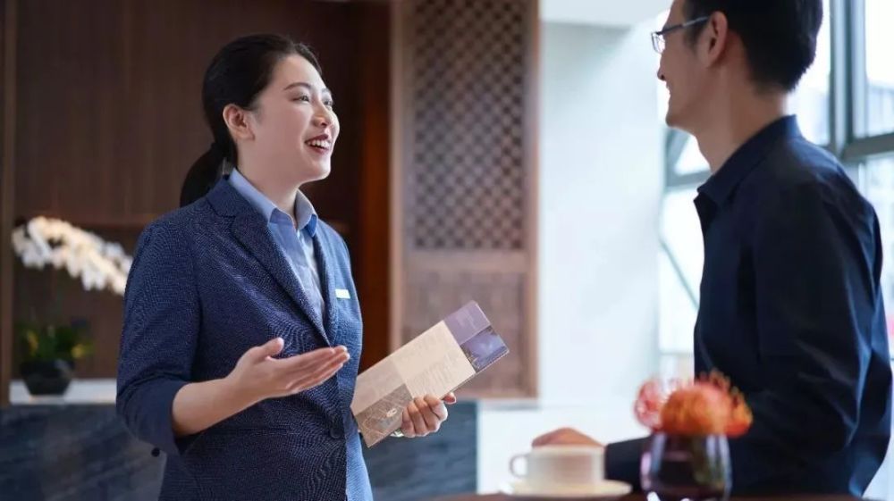 我们总结了酒店优秀营销人员必晓的「五忌 七要」法则和沟通话术,帮助