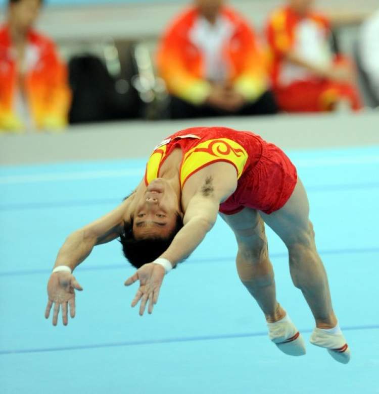 在上届全运会取得6块金牌排在第三;排第二的是上海昔日泳坛名将沈坚强