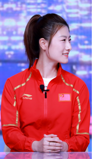 北大学生丁宁:人生换发球