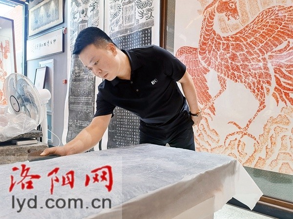 省级非遗项目偃师裴氏传拓技艺第五代传承人裴高博 用金石传拓留住历史温度 腾讯新闻