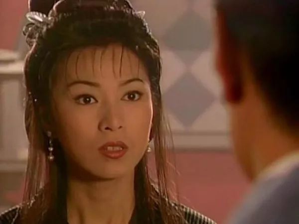 魏秋桦饰演的日本女间谍王秀芝当年人气更胜女主,一大关键是魏秋桦