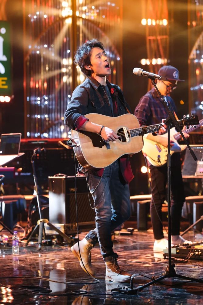 专访逃跑计划主唱毛川用十年时间卸下包袱