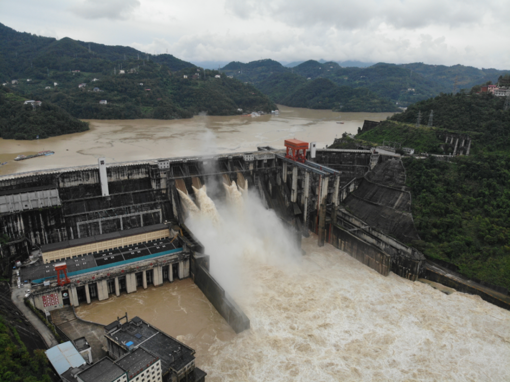 安康水力发电厂联合联动打赢防汛攻坚战