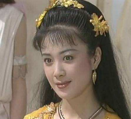 90版《封神榜》：女主傅艺伟穿太少，汤镇宗不敢正面看她一眼