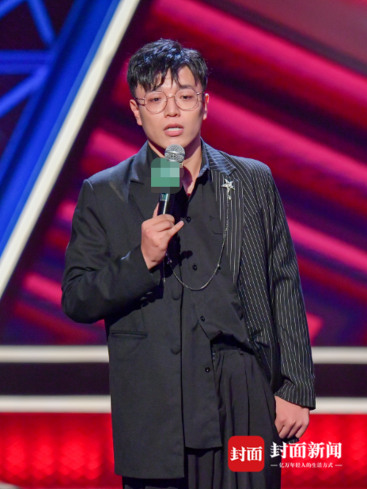 封面独家丨是脱口秀新人也是冷面笑将杨波高冷是特意塑造的
