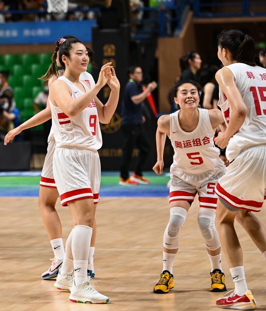 "女篮5号"王思雨为青岛夺得陕西全运第三金_腾讯新闻