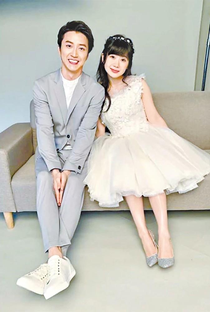 福原爱离婚俩月变漂亮了与著名相扑手约会照曝光笑容灿烂甜美