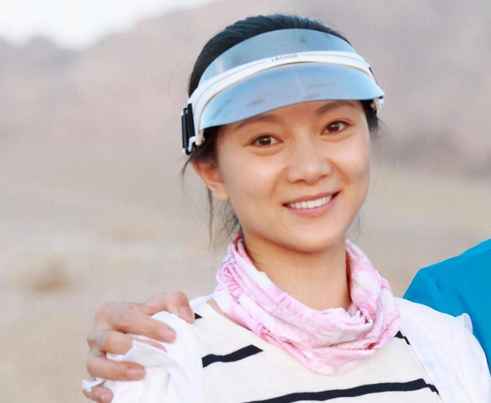 我们可以从陈婷身上看到与现在大多数年轻人"为自己而活"的婚姻观