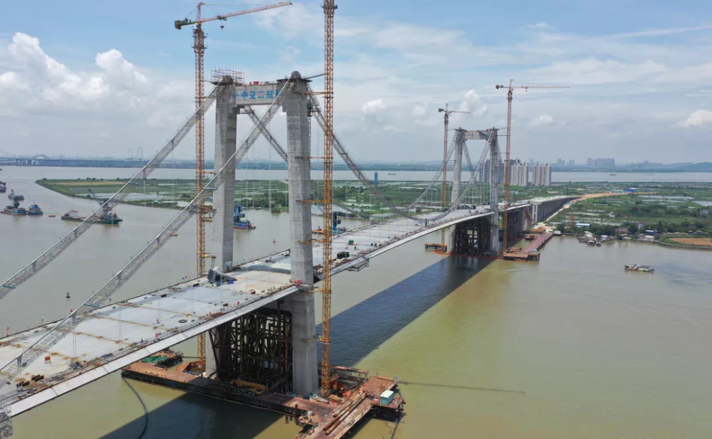 国内最大跨径"先缆后梁"自锚式悬索桥冲刺收尾