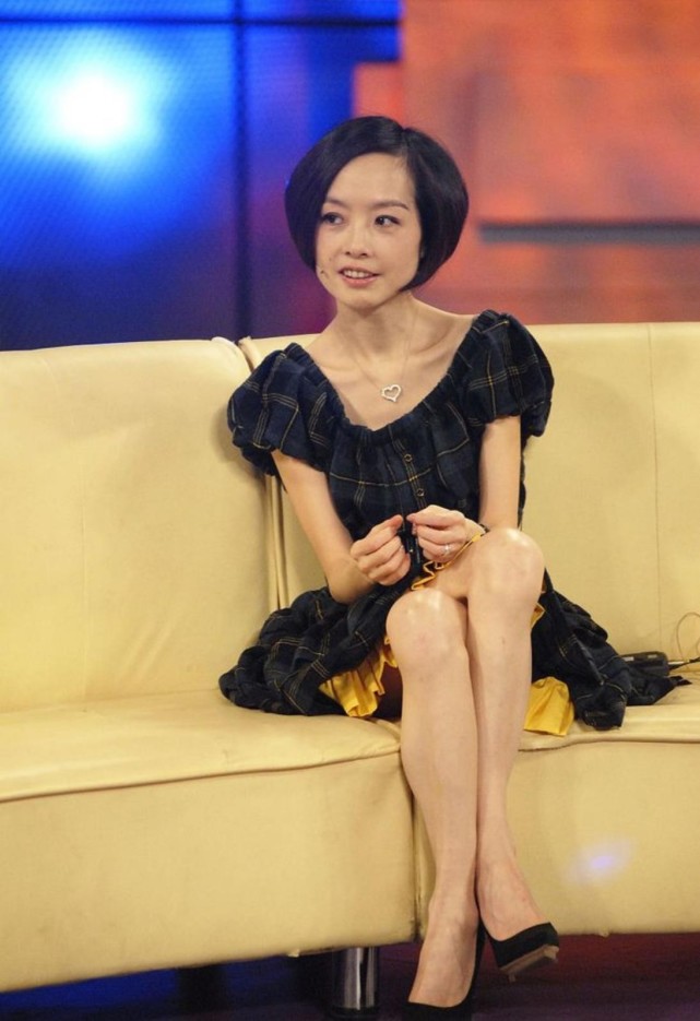 鲁豫近照又暴瘦自曝每天凌晨两点才睡觉网友喊话注意身体
