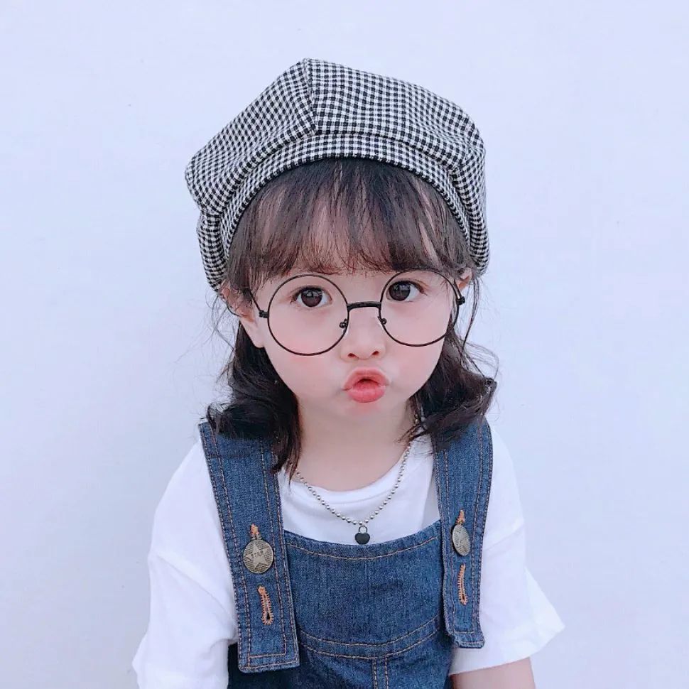 小程序这一栏专注分享微信头像,情侣头像,潮流头像,男生头像,女神头像