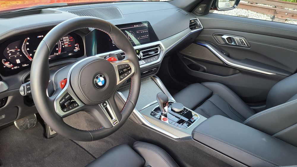 2021款宝马m3竞赛版这款运动型轿车仍然主宰道路