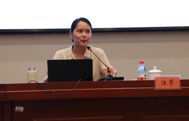 9月14日上午,淳安县公安局大市派出所副所长余丽君讲授《"三能"与新