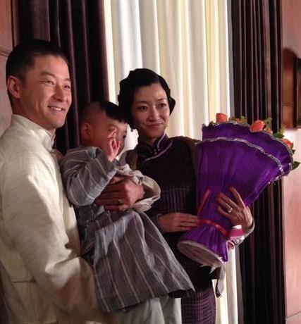 可是,这段异国恋最终还是因为一些原因导致离婚,而松峰莉璃也将生活