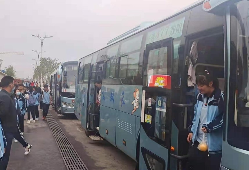 长春市双阳区开通150中学校园直通车