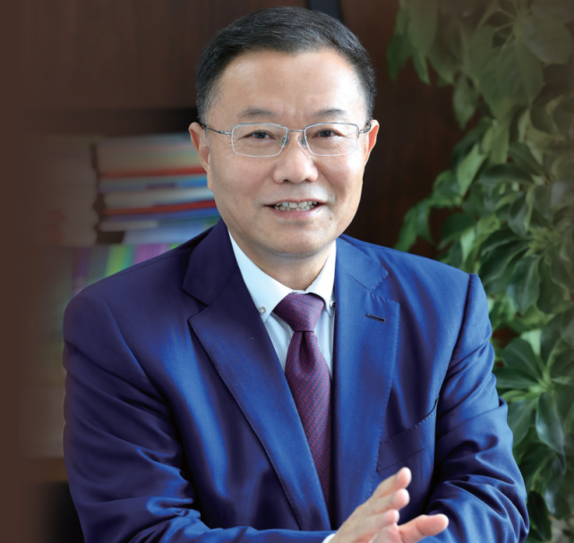 周建华面向未来办一所绿色学校