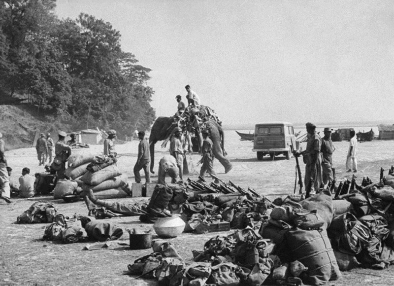 1962年对印自卫反击战爆发,瓦弄大捷惊动金庸:漂亮之极_腾讯新闻