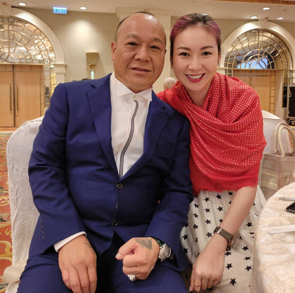 吴志雄老婆图片图片