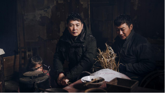 《看万山红遍》剧照电视剧《看万山红遍》是演员顾问继《青春之骏》