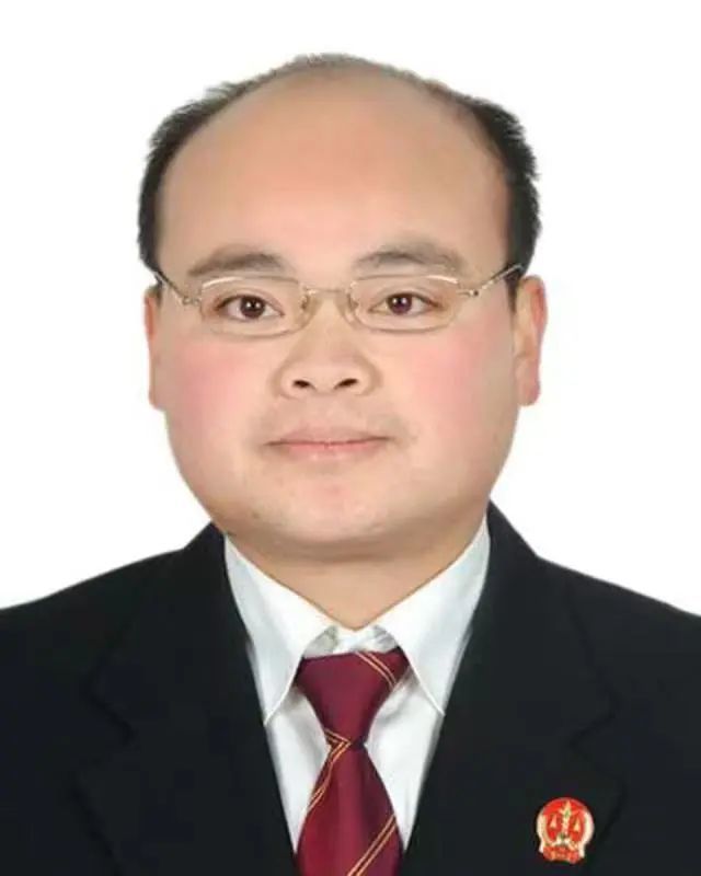 陈 跃横峰县人民法院党组书记,代理院长巢澍望弋阳县人民法院党组书记