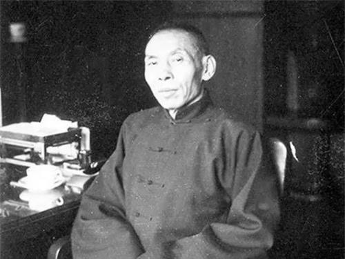 杜月笙辉煌时有3000万银元,相当于如今多少钱?算完才知他多厉害