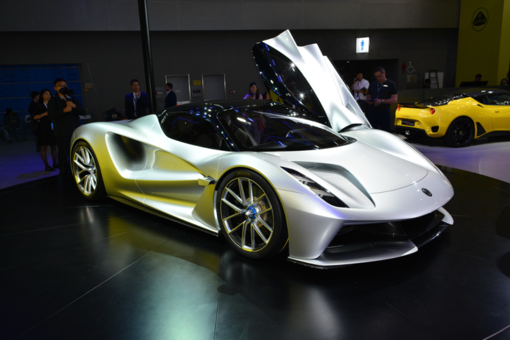 冯擎峰转战路特斯吉利的超跑梦照进现实